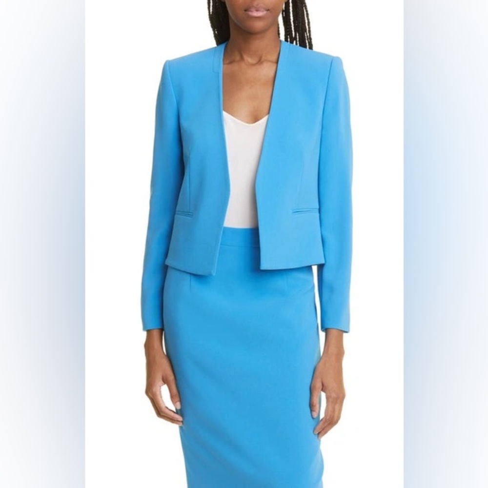 JUDITH & CHARLES
Clea Collarless Open Front Blazer In Azure Blue